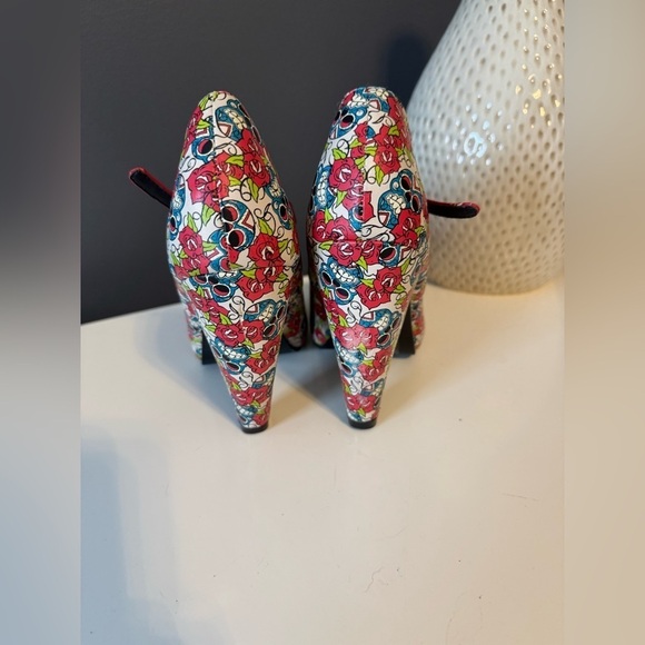 T.U.K. Retro Vintage Heels. Pinup. Skulls roses. Size 7. NEW. Rockabilly punk. - Picture 3 of 4